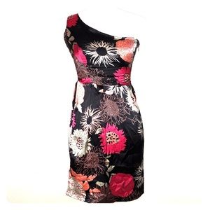 ❣️Black flower one shoulder dress (Size SMALL)